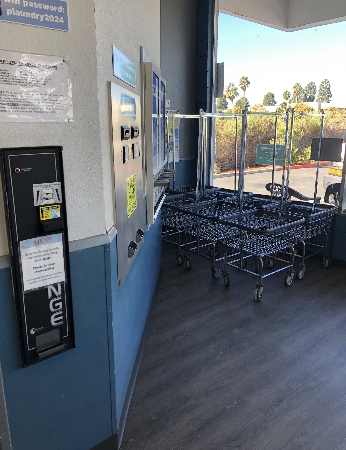 Laundromat Image 3452
